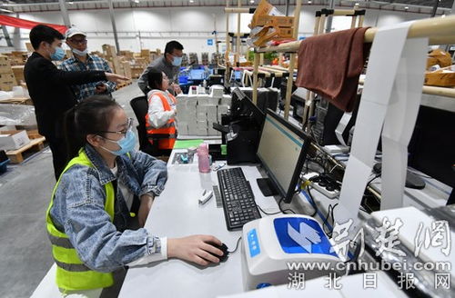 順應互聯網新零售浪潮，智慧校園電商課堂引領未來銷售人才培養